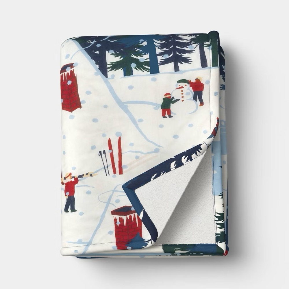 Snow nwt Scene Quilted Jersey Throw Blanket with Faux Shearling Reverse Blue
